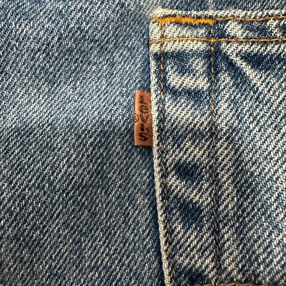 Vintage ‘96 Levi's 540 Men’s Sz: 42 Relaxed Fit Jorts Denim Blue Shorts.